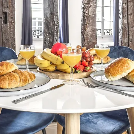Le Marais 1br Place Saint Appartamento *